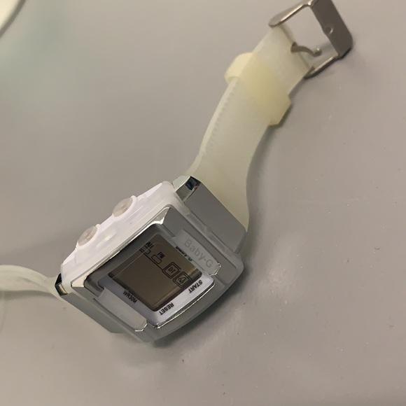 Casio Baby-G Ladies Watch - Picture 2 of 4